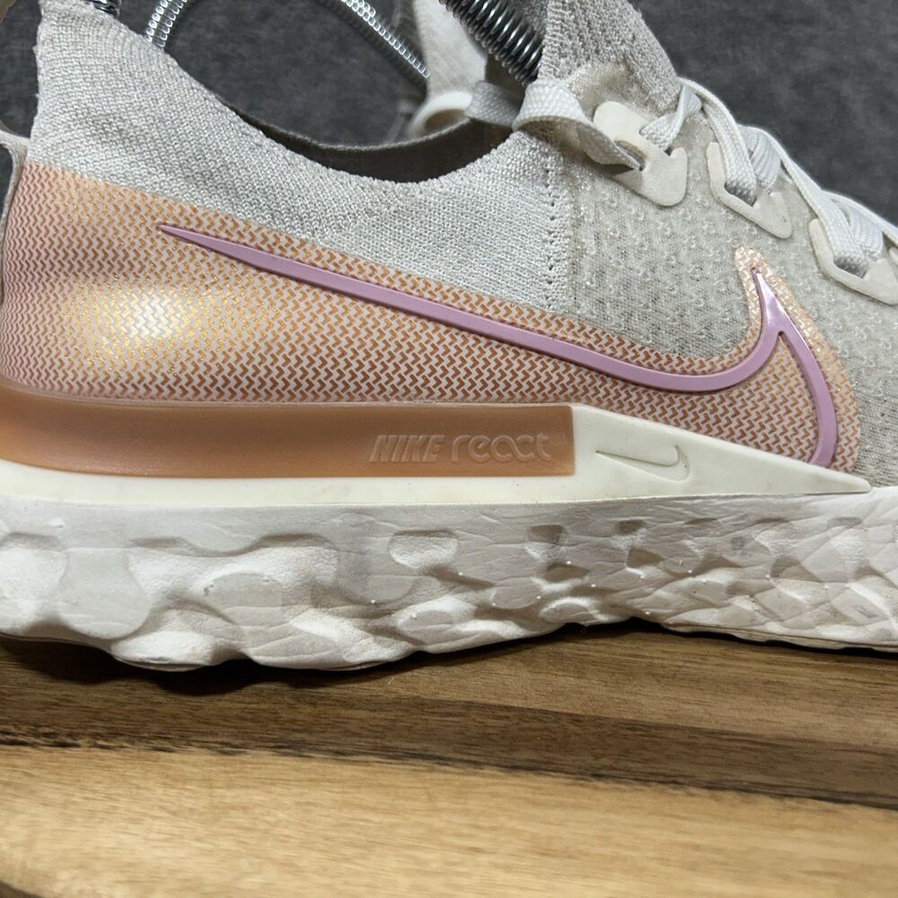 Nike React Infinity FlyKnit CD4372-103 Woman's Size 8 White Running Shoes Used - Picture 2 of 13
